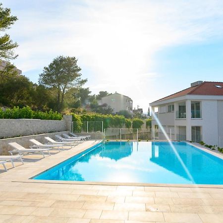 Malo More Resort Arbanija Ngoại thất bức ảnh