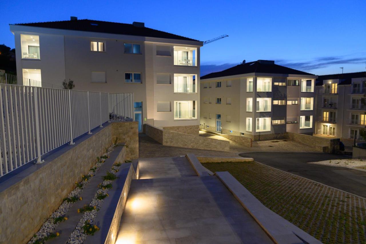 Malo More Resort Arbanija Ngoại thất bức ảnh