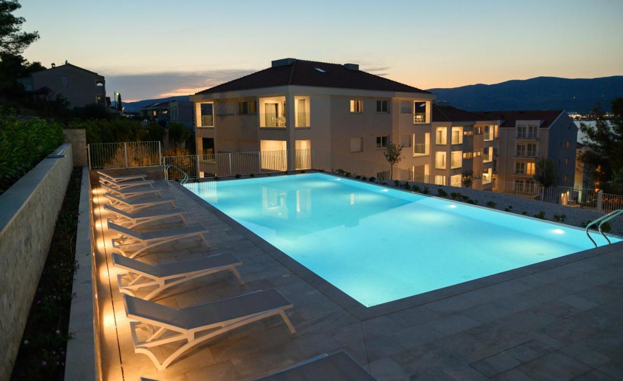 Malo More Resort Arbanija Ngoại thất bức ảnh
