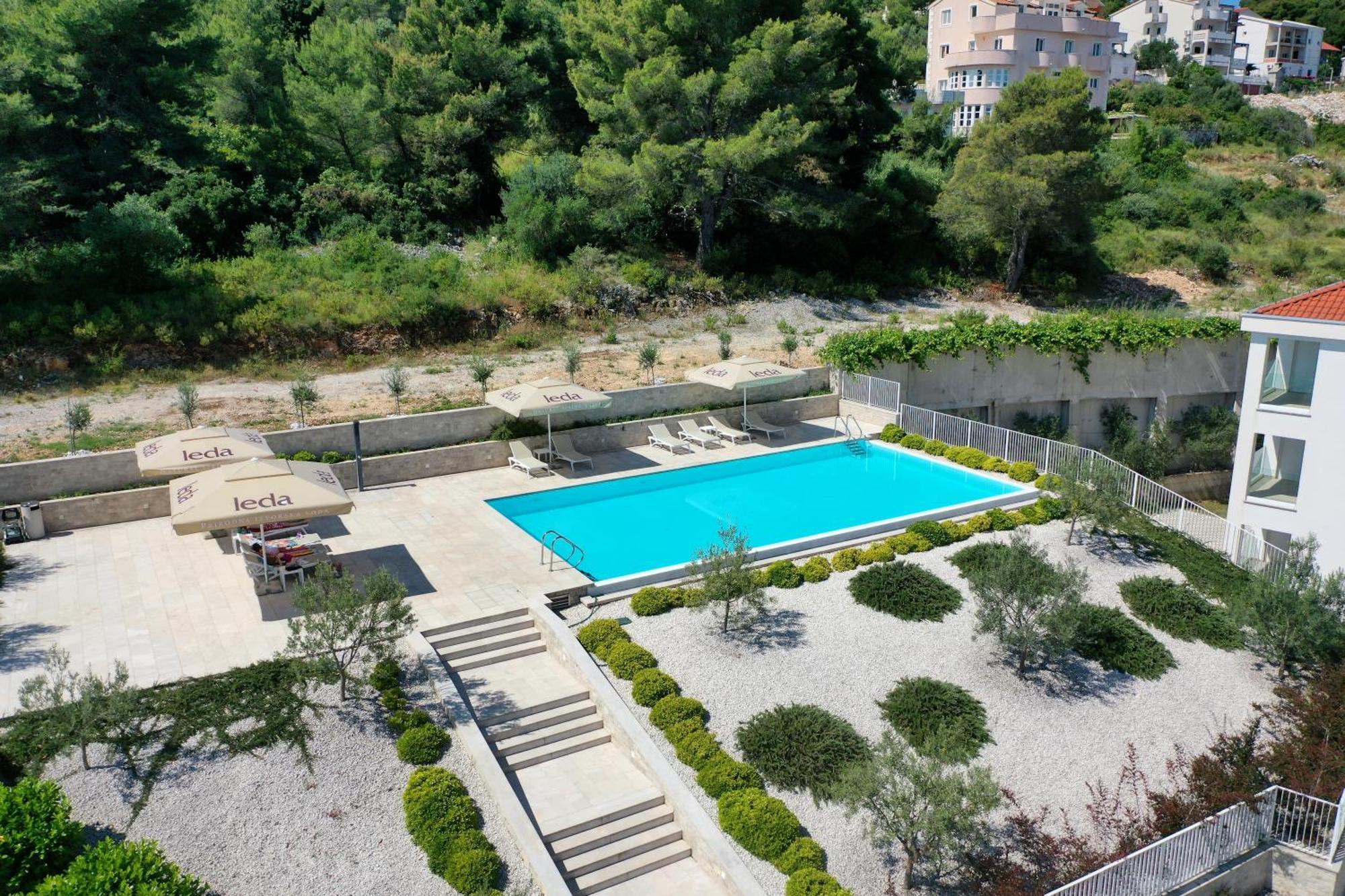 Malo More Resort Arbanija Ngoại thất bức ảnh